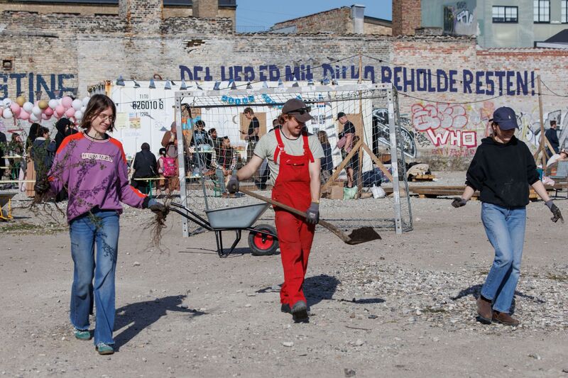 Community event at Demokrati Garage